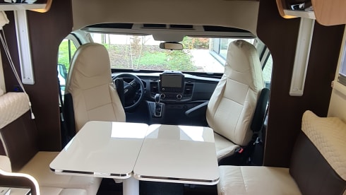 Mc Luis Sovereign – 4p Ford semi-integrated from 2023