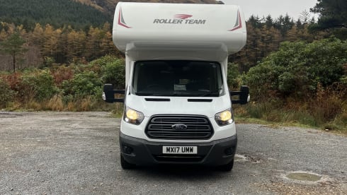 Rascals – 6 berth Ford roller team zefiro 