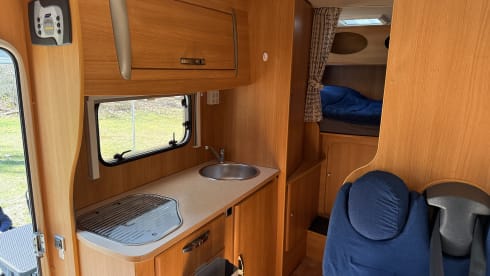 6p Chausson Flash 07 (air conditioning, TV, Apple CarPlay)