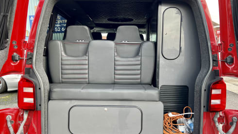 VW T6 Transporter Pop-Top Campervan