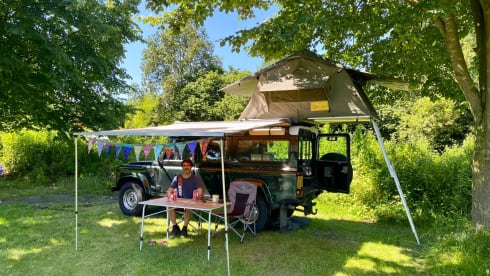 2p Land Rover rooftop uit 2000