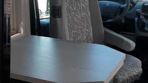 Travelcar – Beautiful cool modern 2 person camper bus