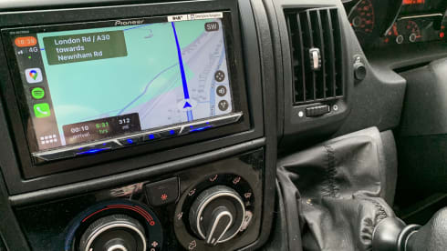 Dreamer – 5 berth Fiat Ducato camper van