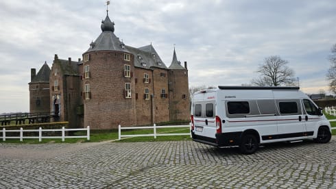 Maliki II – 5***** Dethleffs CamperVan - 2023 - full option - 6.4 meters - 140 hp