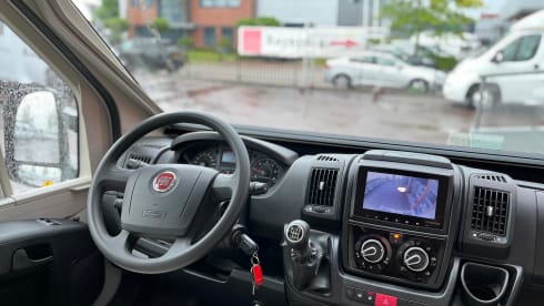 P726P  – 5p Pilote semi-integrato dal 2021