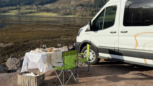 The Awe – Scopri The Awe: l'avventura in camper elettrico di lusso della Scozia