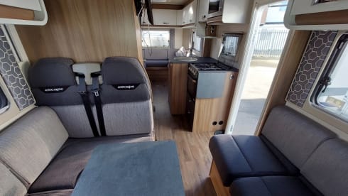 Taylor (Swift)  – Make Marvellous Motorhome Memories 
