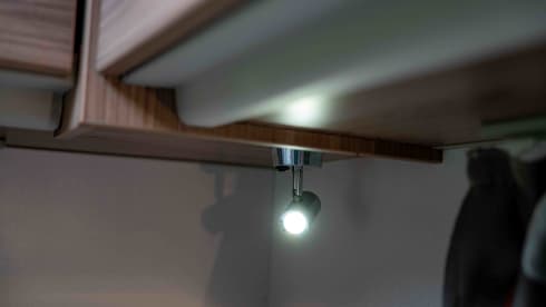 Taylor – Peugeot Bailey Approach camper met 6 slaapplaatsen, bouwjaar 2011.