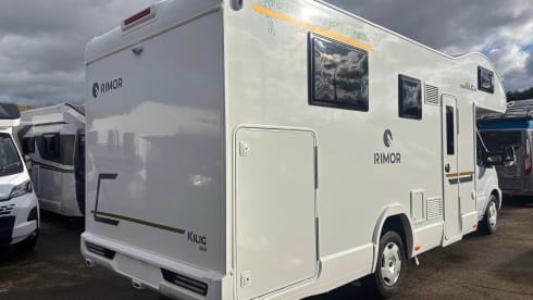 HARRIS – 2026 FORD TRANSIT RIMOR KILIG 669 - 5 BERTH AUTOMATIC