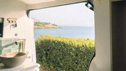 Abbi  – GUIDO II - home luxury van