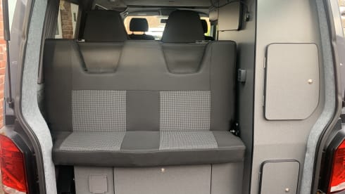 Reggie Grey – 4 berth T6.1 Volkswagen Campervan 2021