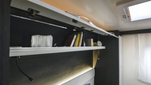 L2R – Comfort 2-4 berth, free WiFi & insurance 