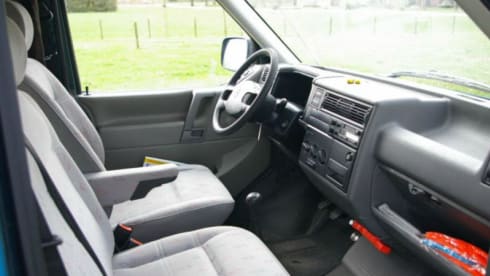 Holland – 2p Volkswagen campervan from 1998