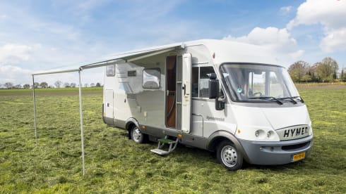 Camper Homer – Spacious integral camper with lots of comfort!
