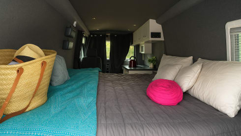 Meet Hermes – Hermes- Your Home on Wheels for Family Adventures – Off-Grid 3 Berth Camper | Pet Friendly | Drive-Away Awning
