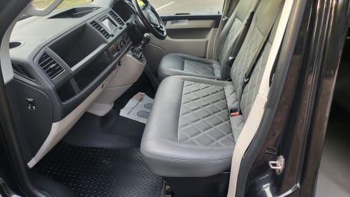 Rosie – 4 berth Volkswagen campervan from 2017