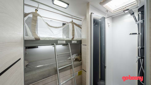 New/cozy fully equipped camper with spacious living room