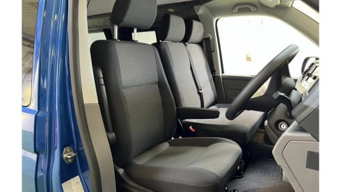 Noah – VW LWB Campervan 4 berth
