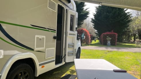 4p Chausson semi-integrated uit 2024