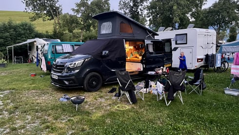 Taylor Trafic – **’Renault Trafic Sport Camper - 4 Birth**