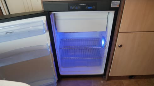 Burstner Argos 6 sleeps 6 seats.