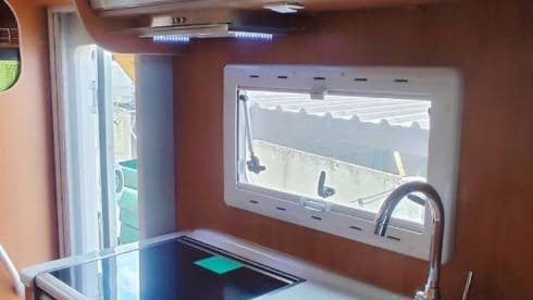 LouLou – 6p McLouis alcove uit 2015