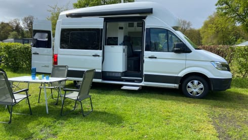 California Dreamer – VW Grand California for the adventurous family! (Vending machine)