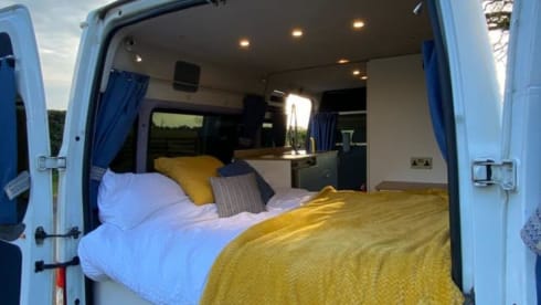 Helga – 2 berth Ford campervan with bathroom off-grid