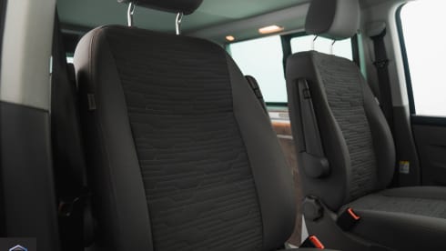WEEKENDER TWO – 4 berth Volkswagen Campervan - AUTOMATIC