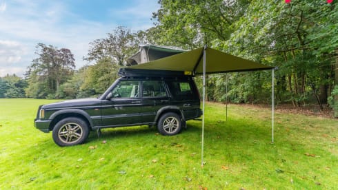 Charles  – Land Rover Disco II met rooftop tent