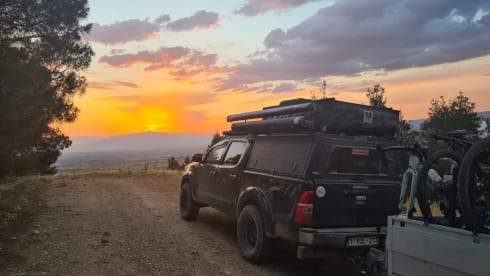 Lizette – Toyota Hilux Overlander