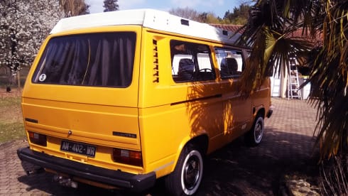 Johnattend – Combi VW T25 T3 4/5 personen bestelwagen omgebouwd Westfalia