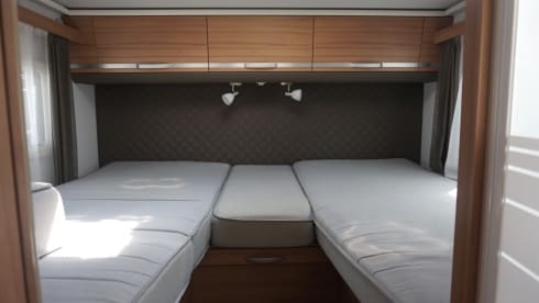 5p Adria Mobil semi-integrated uit 2019 163 PK
