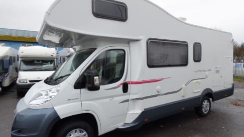 Ranulph  – 6 berth luxury with lots of added extras 