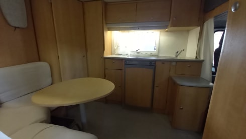 Complete camper, spacious inside. Good controllable for everyone !!