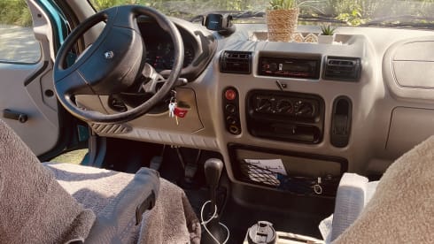 Betsie – 2p Renault campervan uit 2002