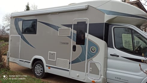 Camping Car 5 places   tout pour vous evader