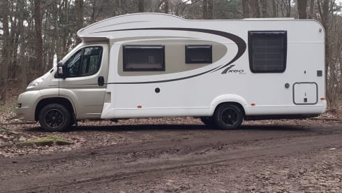 4p Bürstner semi-integrated uit 2013