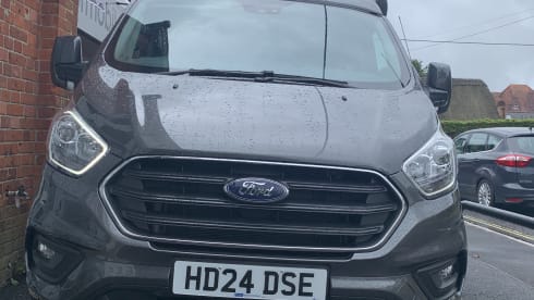 Scarlet The dormobile – Camper Ford a 4 posti letto del 2021