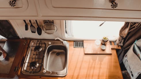 Bennie – Bennie The Van - Portugal