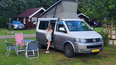 Autumn adventure | Volkswagen California for 4 people