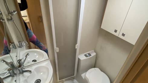 Elddis Autoquest 180 2.2 luxury Motorhome 6 seats 6 belts.