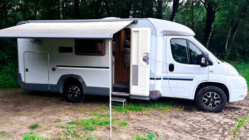 Mooie en comfortabele Weinsberg camper 