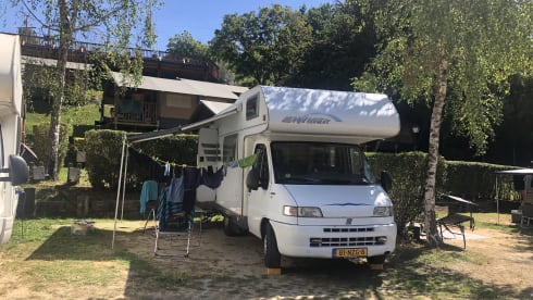 4p Hymer alcove from 2001
