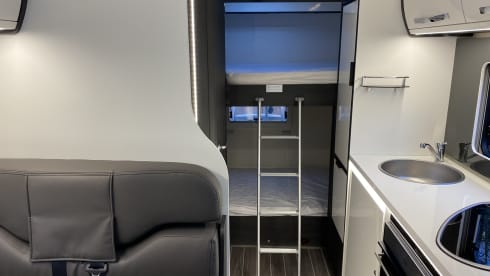 Lucy – 6 berth Ford Roller Team Zafiro