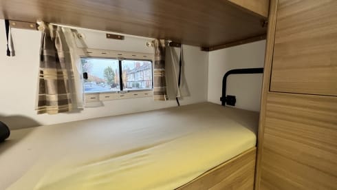 Dolly – Luxury 7 birth Family Motorhome 
