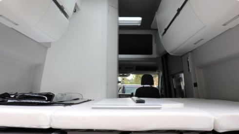 4 personen  – 4p VW GRAND CALIFORNIA automatic all luxury toilet and shower BJ 2022