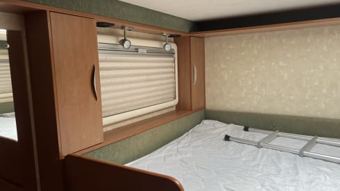 Snogly  – Bessecar e735 motorhome 6 berth excellent for families