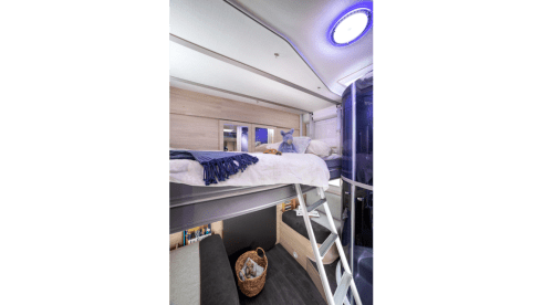Challenger premium with central and bunk bed