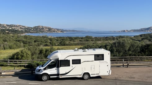 Fabulous super-equipped camper